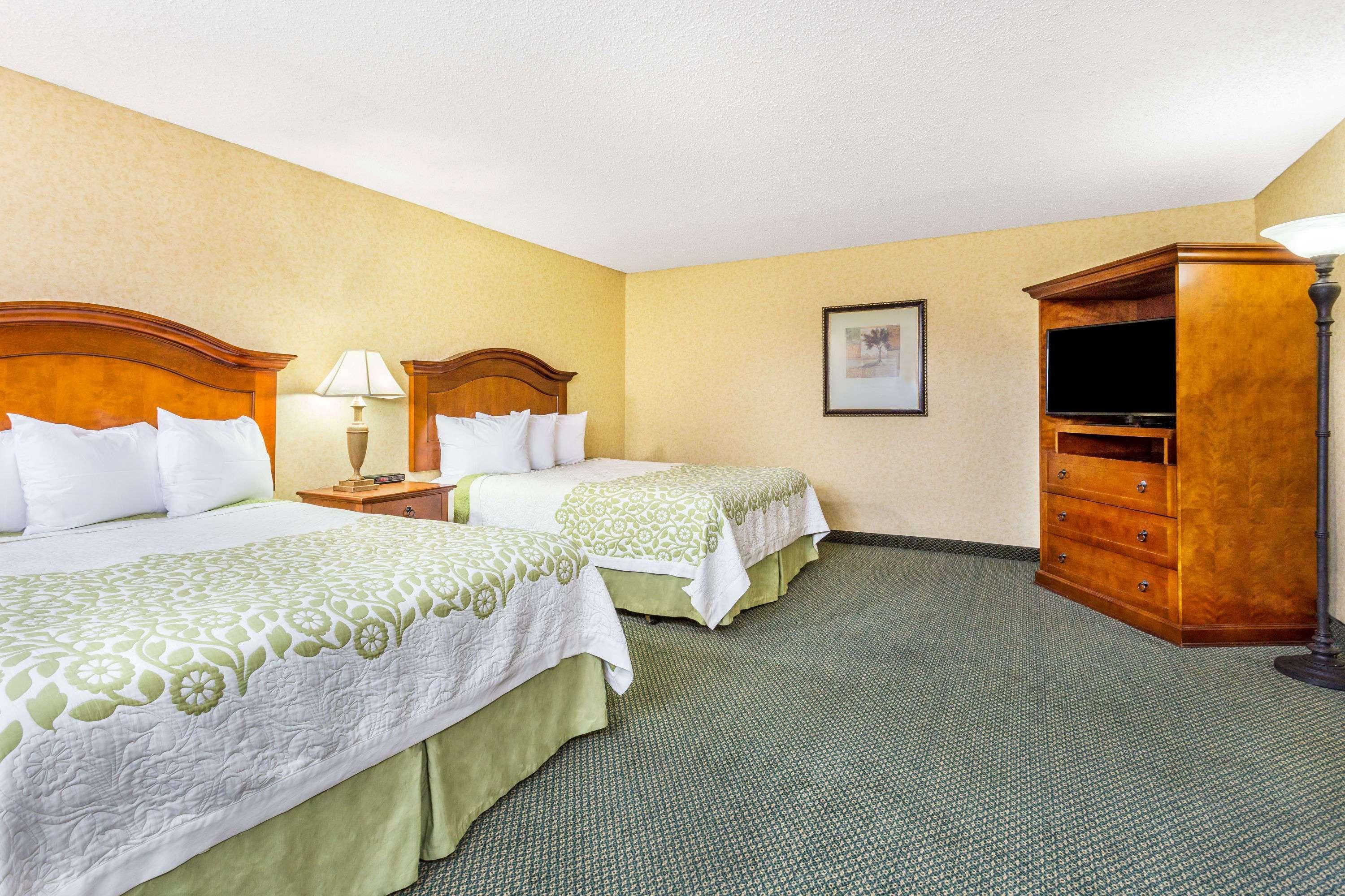 Days By Wyndham Motel
